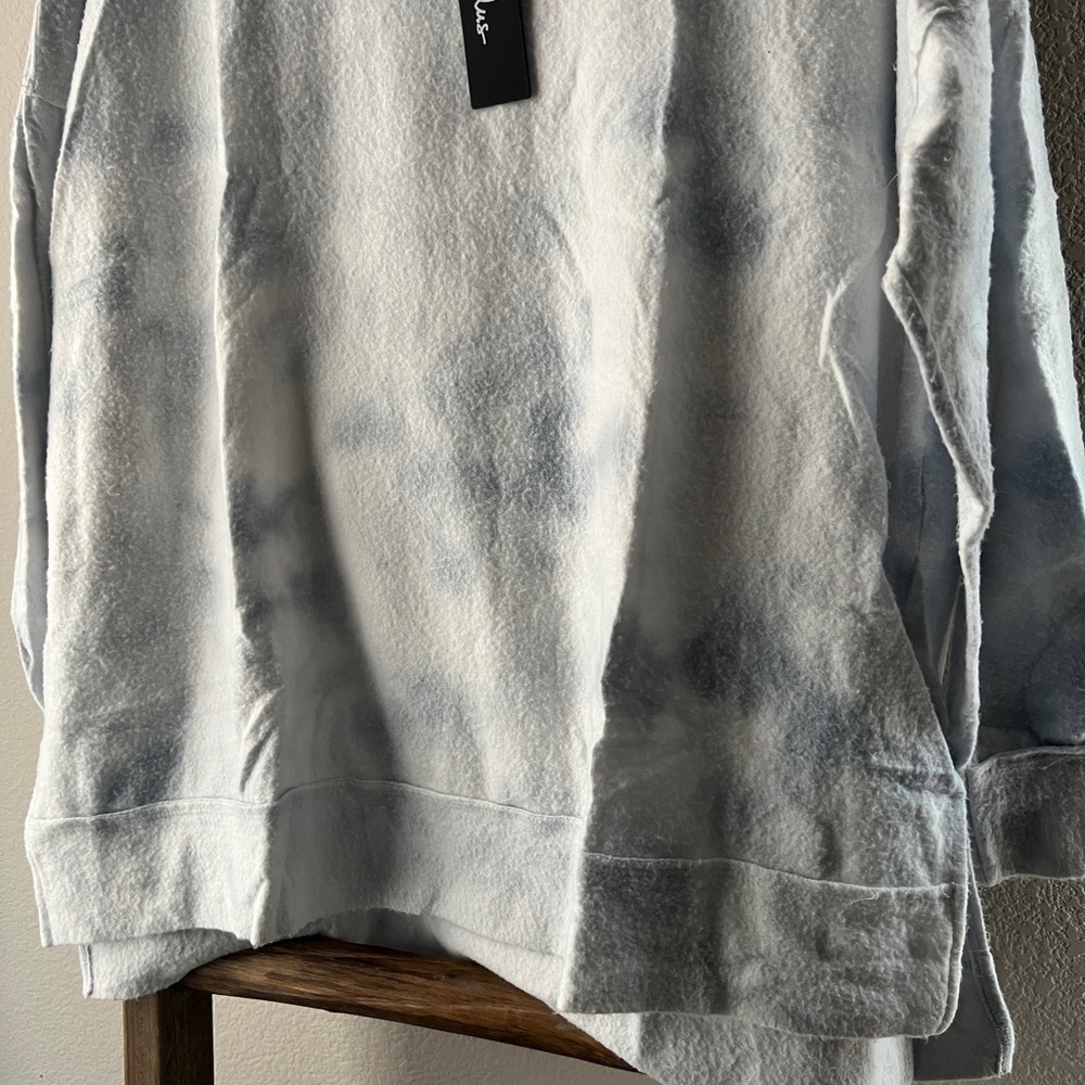 NWT- Lulu‘s - Choosing Chill Blue Tie-Dye Fleece Knit Pullover Sweatshirt - Picture 11 of 15
